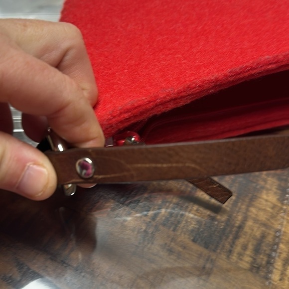 Banana Republic red purse. 90% wool 10%polyester.  Cow leather strap. - Picture 8 of 8